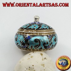 Silver box with chiseled and fire-enameled knob with elephants and floral decorations (blue)