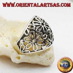Silver ring with a rounded openwork band with sunflowers