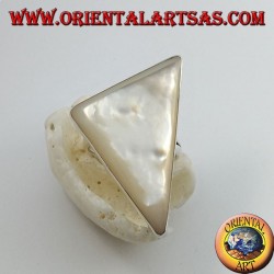 Silver ring with scalene triangle mother-of-pearl set on a smooth frame