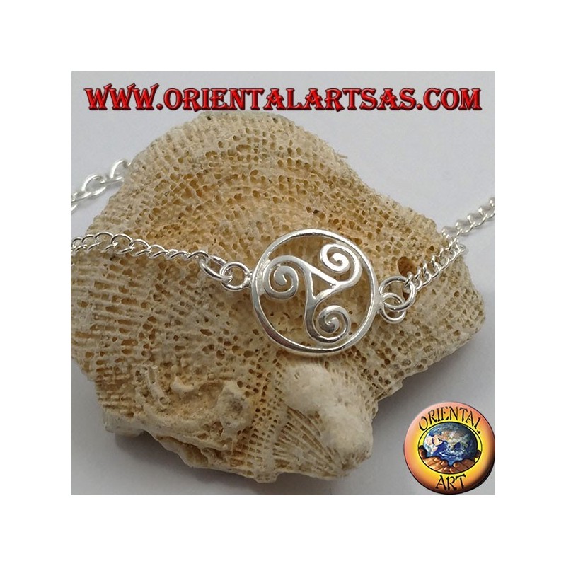 Bracelet en argent doux avec chaîne avec triskell dans le cercle au centre