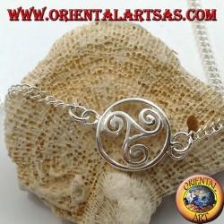 Weiches Silberarmband mit Kette mit Triskell im Kreis in der Mitte