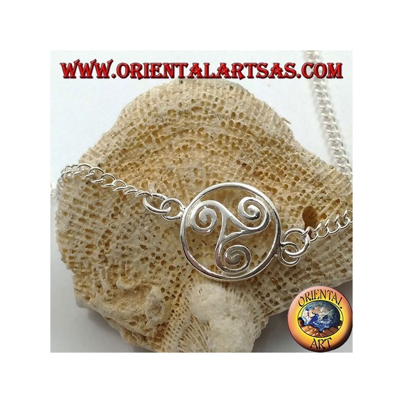 Soft silver bracelet with chain with triskell in the circle in the center