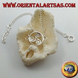 Bracelet en argent doux avec chaîne avec triskell dans le cercle au centre