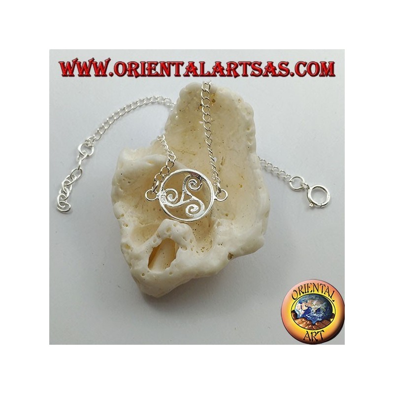 Bracelet en argent doux avec chaîne avec triskell dans le cercle au centre