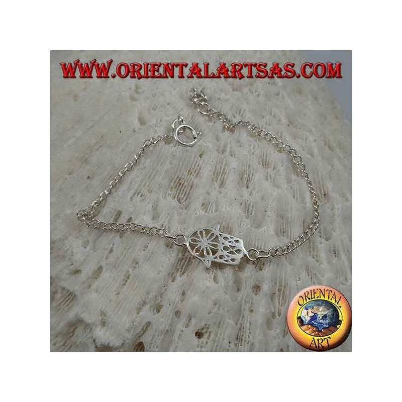 Bracelet chaîne en argent doux avec main de fatima avec fleur sur la paume au centre