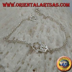 Weiches Silberkettenarmband mit Hand von Fatima mit Blume auf der Handfläche in der Mitte