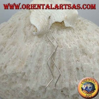 Orecchini in argento a catenina con doppia onda pendente su entrambi i lati