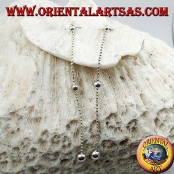 Pendientes mariposa de plata con cadena pequeña y tres bolas de crecimiento de 7 cm.