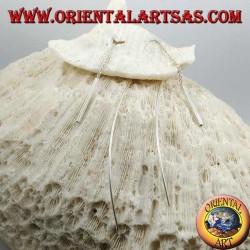 Pendientes de cadena de plata con barra gruesa recta y barra arqueada