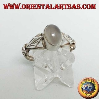 Bague en argent avec pierre de lune ovale et feuille rhomboïde avec disques sur les côtés