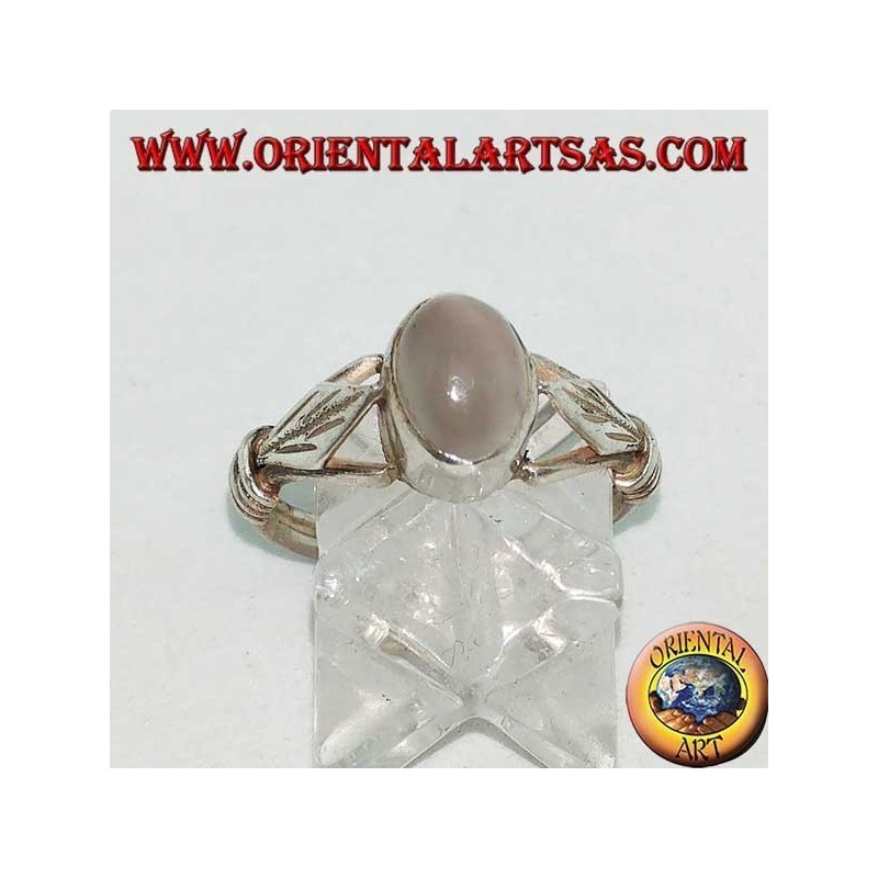 Bague en argent avec pierre de lune ovale et feuille rhomboïde avec disques sur les côtés