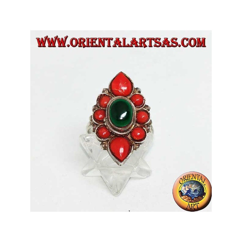 Bague fleur en argent avec malachite ovale entourée de corail naturel d'origine tibétaine