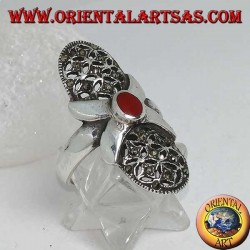 Anillo de plata con cornalina ovalada cruz lisa y lienzo perforado ovalado con marcasitas