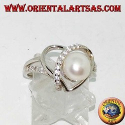 Silver ring with heart-shaped weave with natural pearl and zircons