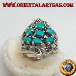 Anillo de plata con siete turquesas ovales y marcasita.
