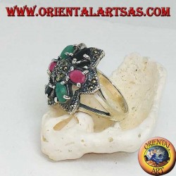 Anillo de plata con flor de Belén (estrella de seis puntas) con rubíes, esmeraldas y zafiros engastados y marcasita