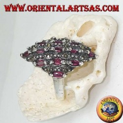 Rhombus Silberring besetzt mit natürlichen ovalen Rubinen und Markasit