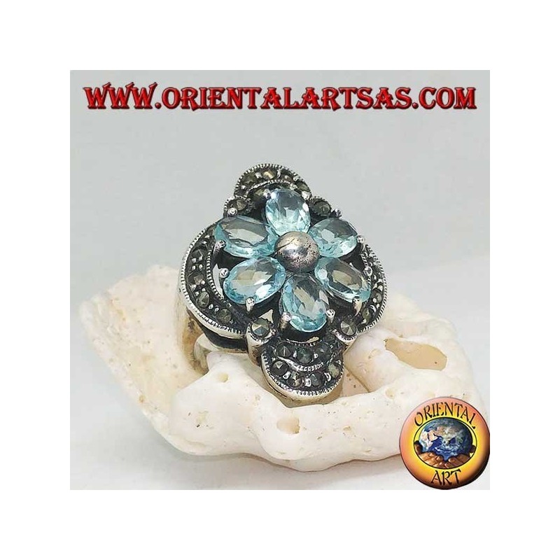 Bague fleur de Bethléem en argent avec pétales de topaze bleue sertie couronnée d'argent et de marcassite