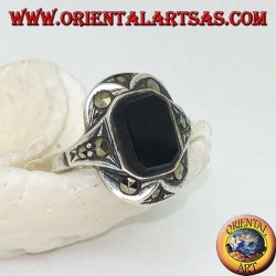 Silver ring with rectangular onyx with marcasites on the corners and sides