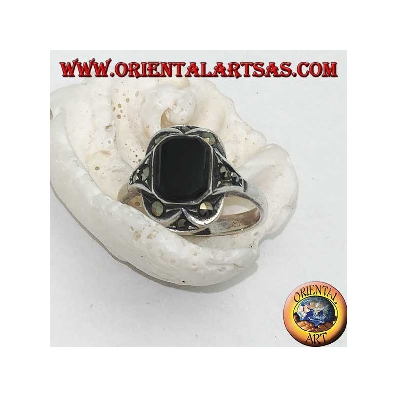 Silver ring with rectangular onyx with marcasites on the corners and sides