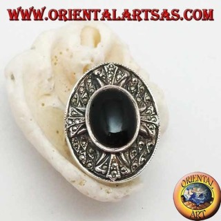 Shield silver ring with a marcasite-studded cross of the Templars and with a central oval onyx