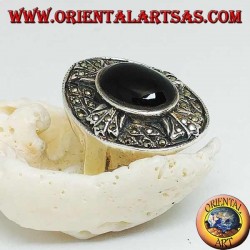 Shield silver ring with a marcasite-studded cross of the Templars and with a central oval onyx