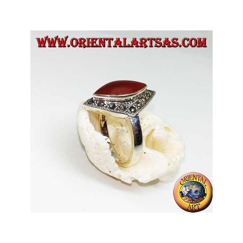 Rhomboidal silver ring with shuttle carnelian surrounded by a row of marcasite
