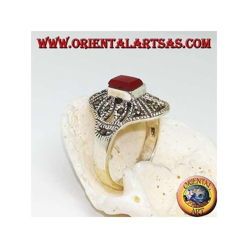 Silver ring with rectangular carnelian and geometric decorations perforated with marcasite