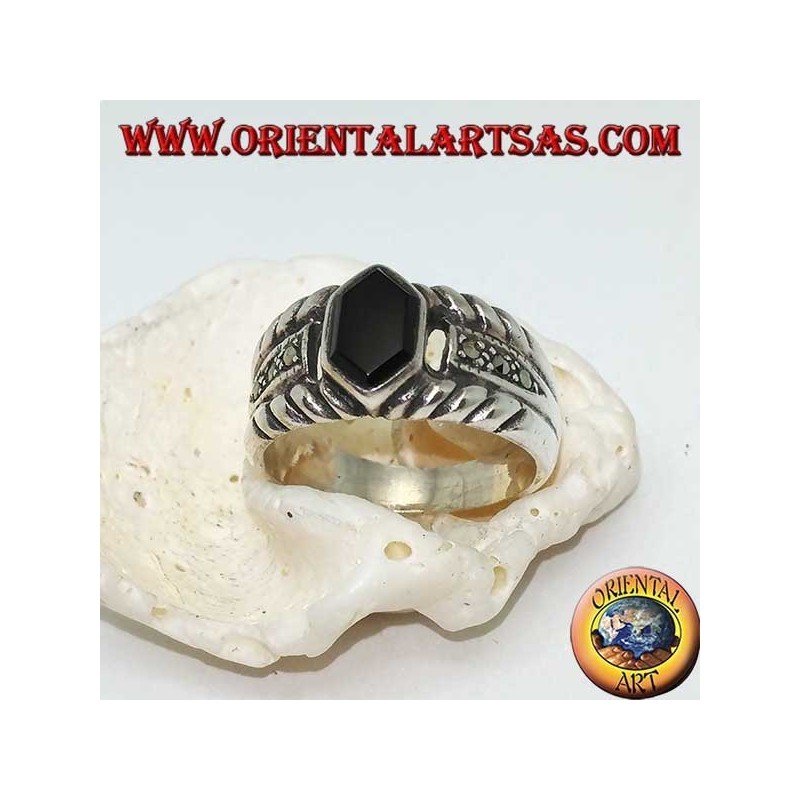 Silberband mit sechseckigem Onyx und Markasit an den Seiten