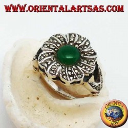 Bague fleur en argent avec agate verte ronde entourée de marcassite