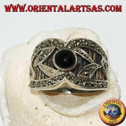 Wide band silver ring with round onyx and decorations in high relief with marcasite
