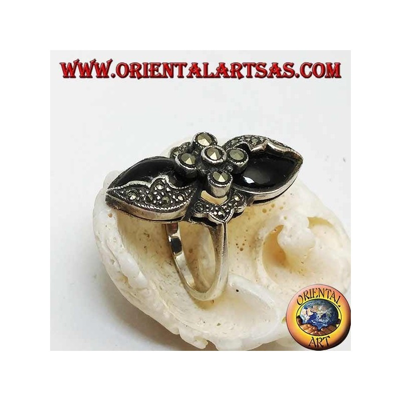 Anillo de plata con marcasita cruzada entre dos gotas espejadas de ónice y marcasita