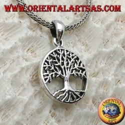 Colgante de plata, Yggdrasil estilizado en el círculo (árbol de la vida o árbol cósmico)
