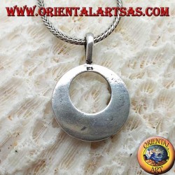 Colgante de plata, disco con nudo celta típico en bajo relieve
