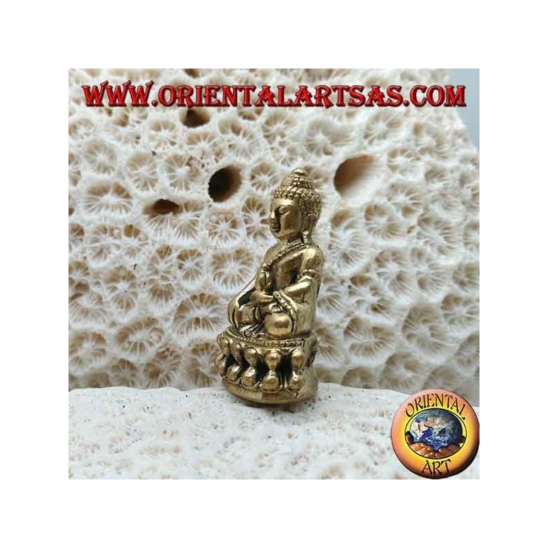 Sculpture de Bouddha "Bhumisparsha Mudra - Soumettre le démon Mara" sur la fleur de lotus en laiton (petite)