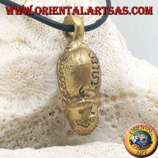 Sculpture pendentif en laiton en forme de phallus "symbole de fertilité" avec écritures hindoues gravées (petit)