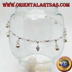 Bracelet de cheville en argent avec des groupes de trois boules et des cloches suspendues alternées