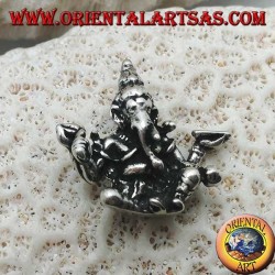 Pendentif en argent tridimensionnel Ganesh "le dieu éléphant" assis, en position d'équilibre / équilibre
