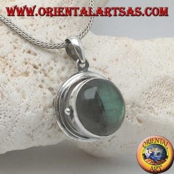 Silberanhänger in Fotobox mit rundem Cabochon-Labradorit