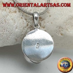 Silver pendant in photo box with round cabochon labradorite