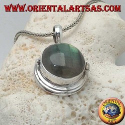 Silver pendant in photo box with round cabochon labradorite