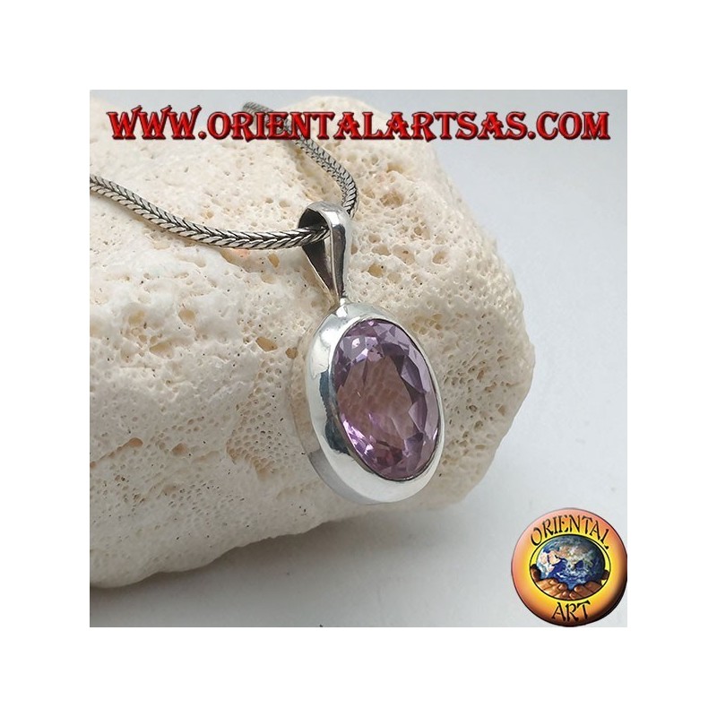 Colgante de plata con amatista natural facetada ovalada y marco liso con gancho rígido