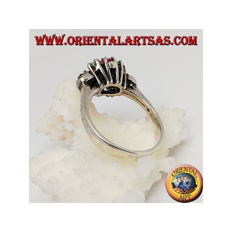 Anello in argento fiore esagonale con smeraldi e rubini naturali tondi incastonati e narcassite sui lati