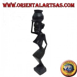 Escultura de una mujer hidrófora (portador de agua) en madera de ébano.