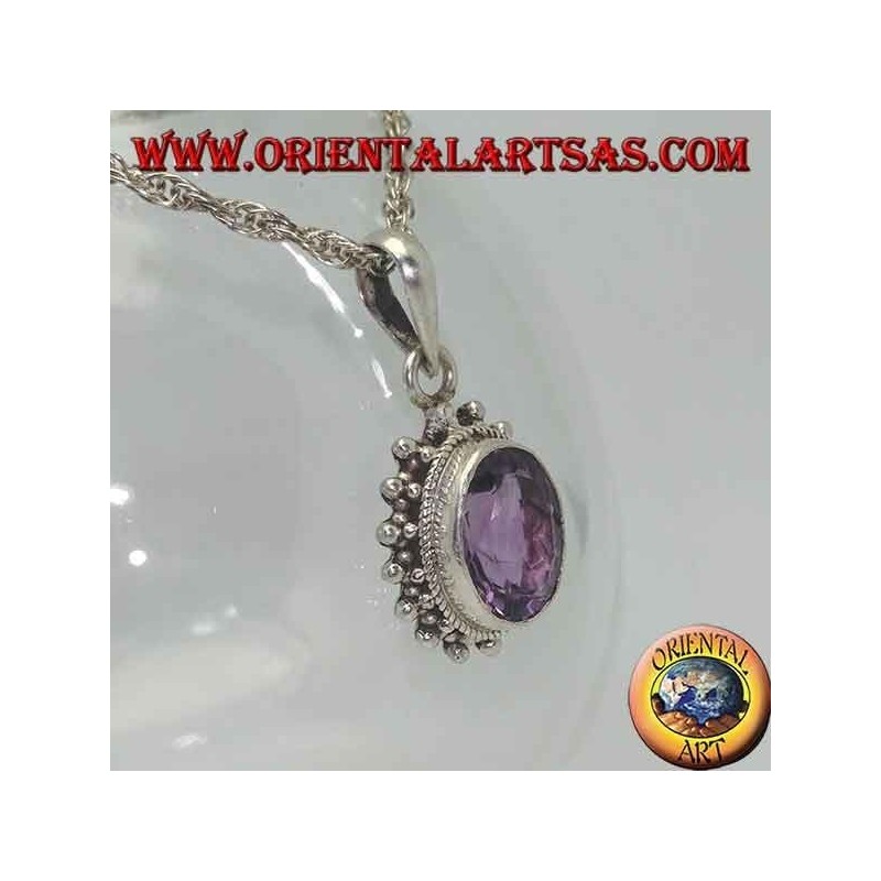 Ciondolo in argento con ametista naturale ovale sfaccettata contornata da intreccio e palline