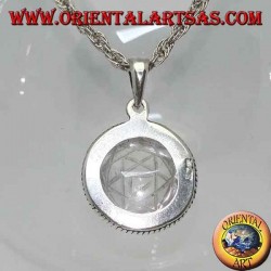 Pendentif en argent avec Sri Yantra gravé dans le cristal de roche rond et le bord entrelacé