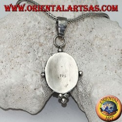 Pendentif en argent avec cabochon ovale en onyx entouré d'un tissage subtil, de points et des quatre points cardinaux