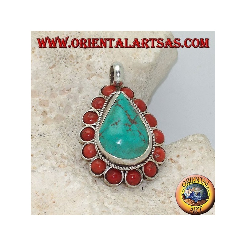 Tibetischer Silberanhänger mit natürlichem Teardrop-Türkis und 14 natürlichen Korallen Ø 4 mm.
