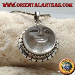 Pendentif en argent avec soleil creusé sur un cristal de roche rond et un contour de disquette