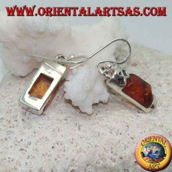 Silberohrringe mit bernsteinfarbenem Cabochon rechteckig und Silber mit drei perforierten Rauten darüber
